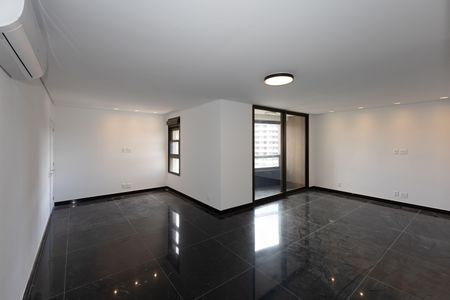 Apartamento para alugar com 142m², 3 quartos e 3 vagas Apartamento para alugar com 142m², 3 quartos e 3 vagasSala
