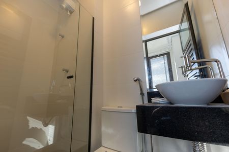 Apartamento para alugar com 142m², 3 quartos e 3 vagas Apartamento para alugar com 142m², 3 quartos e 3 vagasÁrea de Serviço - Banheiro