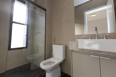 Apartamento para alugar com 142m², 3 quartos e 3 vagas Apartamento para alugar com 142m², 3 quartos e 3 vagasBanheiro da Suíte 2