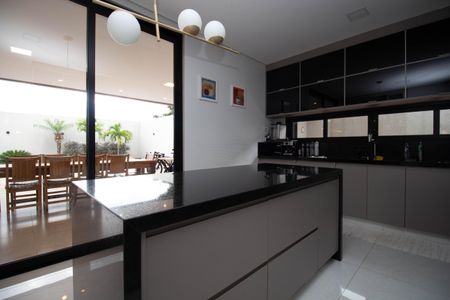 Casa de condomínio para alugar com 320m², 5 quartos e 4 vagas Casa de condomínio para alugar com 320m², 5 quartos e 4 vagasCozinha