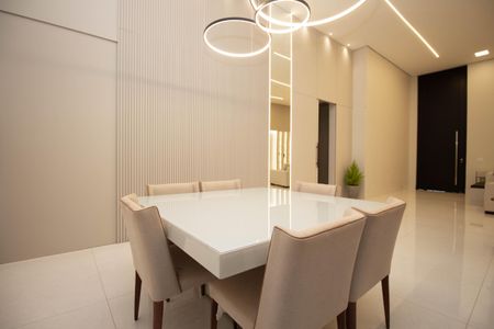 Casa de condomínio para alugar com 320m², 5 quartos e 4 vagas Casa de condomínio para alugar com 320m², 5 quartos e 4 vagasSala