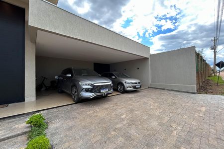 Casa de condomínio para alugar com 320m², 5 quartos e 4 vagas Casa de condomínio para alugar com 320m², 5 quartos e 4 vagasGaragem