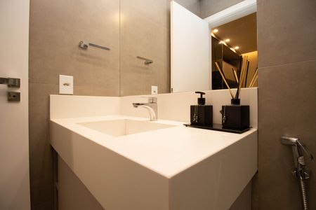 Casa de condomínio para alugar com 320m², 5 quartos e 4 vagas Casa de condomínio para alugar com 320m², 5 quartos e 4 vagasBanheiro da Suíte 4