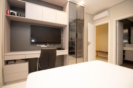 Casa de condomínio para alugar com 320m², 5 quartos e 4 vagas Casa de condomínio para alugar com 320m², 5 quartos e 4 vagasSuíte 4