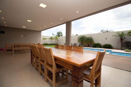 Casa de condomínio para alugar com 320m², 5 quartos e 4 vagas Casa de condomínio para alugar com 320m², 5 quartos e 4 vagasChurrasqueira