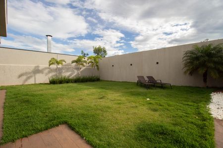 Casa de condomínio para alugar com 320m², 5 quartos e 4 vagas Casa de condomínio para alugar com 320m², 5 quartos e 4 vagasQuintal