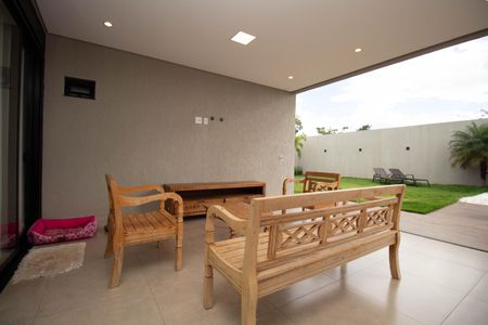 Casa de condomínio para alugar com 320m², 5 quartos e 4 vagas Casa de condomínio para alugar com 320m², 5 quartos e 4 vagasChurrasqueira