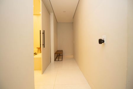 Casa de condomínio para alugar com 320m², 5 quartos e 4 vagas Casa de condomínio para alugar com 320m², 5 quartos e 4 vagasCorredor