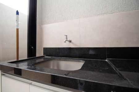 Casa de condomínio para alugar com 320m², 5 quartos e 4 vagas Casa de condomínio para alugar com 320m², 5 quartos e 4 vagasÁrea de Serviço