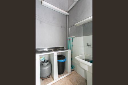 Casa de condomínio à venda com 68m², 2 quartos e 1 vagaÁrea de Serviço 