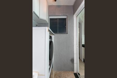 Casa de condomínio à venda com 68m², 2 quartos e 1 vagaÁrea de Serviço 