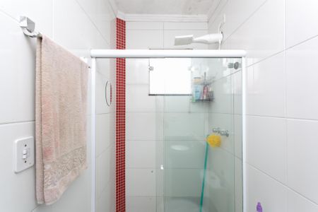 Casa de condomínio à venda com 68m², 2 quartos e 1 vagaBanheiro da Suíte 1 