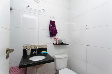 Casa de condomínio à venda com 68m², 2 quartos e 1 vagaBanheiro da Suíte 2