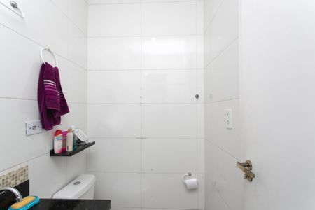 Casa de condomínio à venda com 68m², 2 quartos e 1 vagaBanheiro da Suíte 2