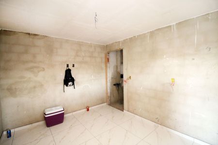 Sala de casa de condomínio para alugar com 2 quartos, 49m² em Olaria, Rio de Janeiro