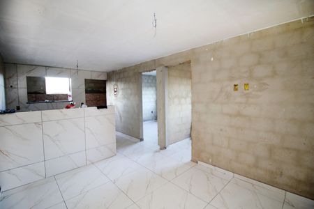 Sala de casa de condomínio para alugar com 2 quartos, 49m² em Olaria, Rio de Janeiro