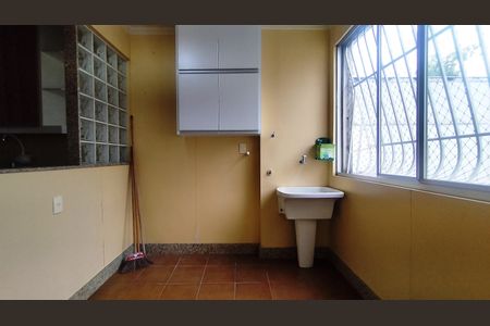 Apartamento à venda com 152m², 3 quartos e 1 vagaÁrea de serviço