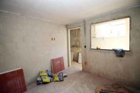 Sala de casa de condomínio para alugar com 2 quartos, 48m² em Olaria, Rio de Janeiro