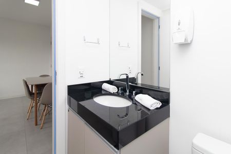 Banheiro de apartamento para alugar com 1 quarto, 41m² em Partenon, Porto Alegre