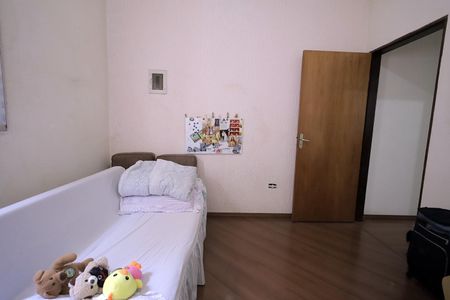 Casa à venda com 200m², 4 quartos e 4 vagasQuarto 1