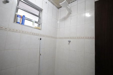 Casa à venda com 200m², 4 quartos e 4 vagasBanheiro 1