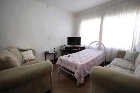 Casa à venda com 200m², 4 quartos e 4 vagasSala