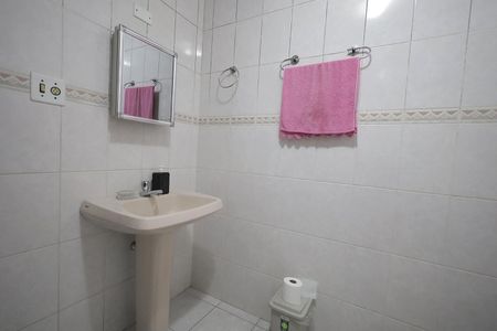 Casa à venda com 200m², 4 quartos e 4 vagasBanheiro 1