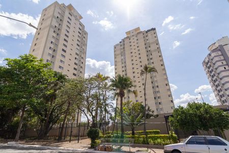 Apartamento para alugar com 89m², 3 quartos e 2 vagasFachada