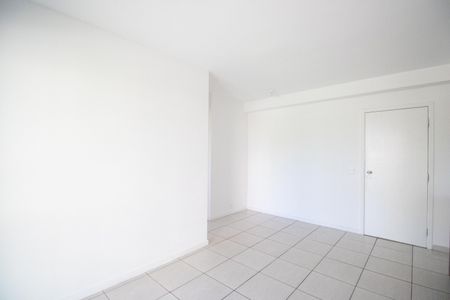 Sala de apartamento para alugar com 2 quartos, 66m² em Barra da Tijuca, Rio de Janeiro