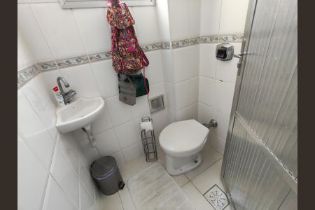 Apartamento para alugar com 168m², 4 quartos e 2 vagasBanheiro de serviço