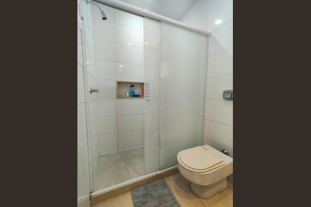 Apartamento para alugar com 168m², 4 quartos e 2 vagasBanheiro Corredor