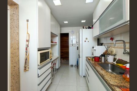 Apartamento para alugar com 168m², 4 quartos e 2 vagasCozinha