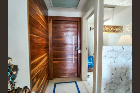 Apartamento para alugar com 168m², 4 quartos e 2 vagasEntrada