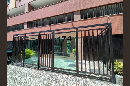 Apartamento para alugar com 168m², 4 quartos e 2 vagasFachada e portaria