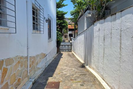 Casa à venda com 250m², 3 quartos e 2 vagas Casa à venda com 250m², 3 quartos e 2 vagasQuintal
