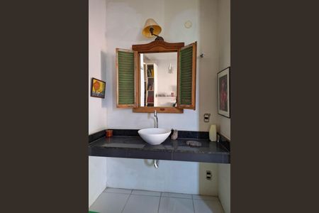 Casa à venda com 250m², 3 quartos e 2 vagas Casa à venda com 250m², 3 quartos e 2 vagasBanheiro da Suíte 1