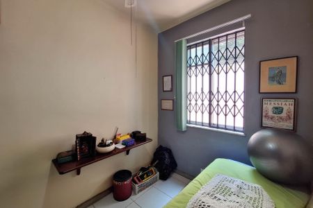 Casa à venda com 250m², 3 quartos e 2 vagas Casa à venda com 250m², 3 quartos e 2 vagasQuarto 1