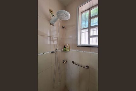 Casa à venda com 250m², 3 quartos e 2 vagas Casa à venda com 250m², 3 quartos e 2 vagasBanheiro Social