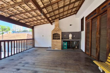 Casa à venda com 250m², 3 quartos e 2 vagas Casa à venda com 250m², 3 quartos e 2 vagasQuintal