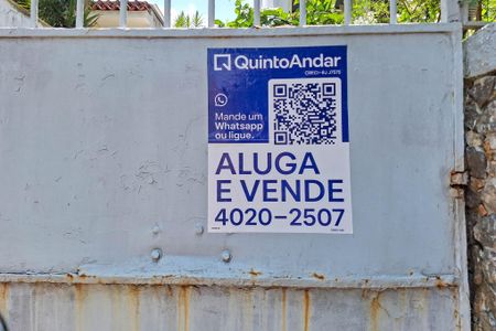 Casa à venda com 250m², 3 quartos e 2 vagas Casa à venda com 250m², 3 quartos e 2 vagasplaca