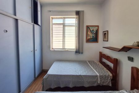 Casa à venda com 250m², 3 quartos e 2 vagas Casa à venda com 250m², 3 quartos e 2 vagasQuarto 2