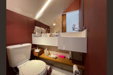 Casa de condomínio à venda com 136m², 2 quartos e 2 vagas Casa de condomínio à venda com 136m², 2 quartos e 2 vagasLavabo