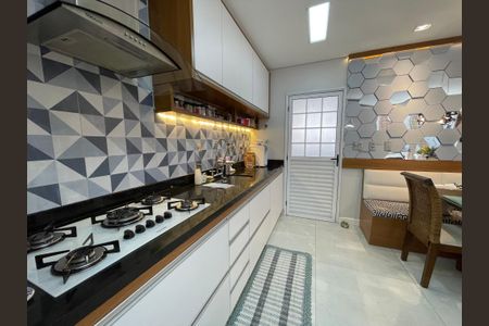 Casa de condomínio à venda com 136m², 2 quartos e 2 vagas Casa de condomínio à venda com 136m², 2 quartos e 2 vagasCozinha