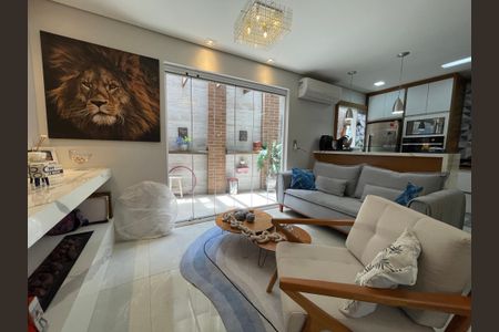 Casa de Condomínio à venda com 2 quartos, 136m² em Caxingui, São Paulo