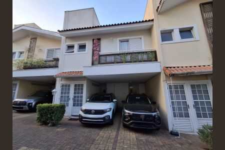 Casa de Condomínio à venda com 2 quartos, 136m² em Caxingui, São Paulo