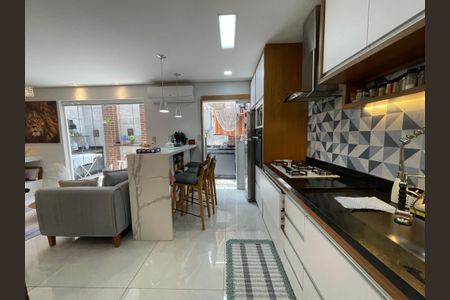 Casa de condomínio à venda com 136m², 2 quartos e 2 vagas Casa de condomínio à venda com 136m², 2 quartos e 2 vagasCozinha