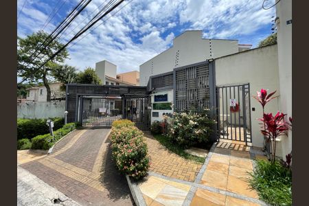 Casa de condomínio à venda com 136m², 2 quartos e 2 vagas Casa de condomínio à venda com 136m², 2 quartos e 2 vagasFachada e portaria