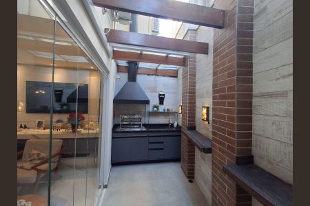 Casa de Condomínio à venda com 2 quartos, 136m² em Caxingui, São Paulo