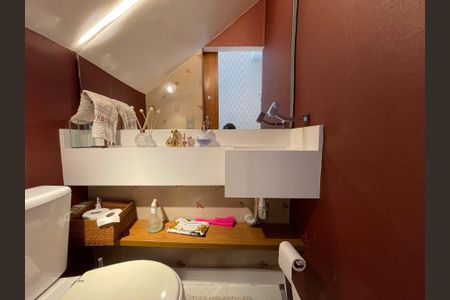 Casa de condomínio à venda com 136m², 2 quartos e 2 vagas Casa de condomínio à venda com 136m², 2 quartos e 2 vagasLavabo