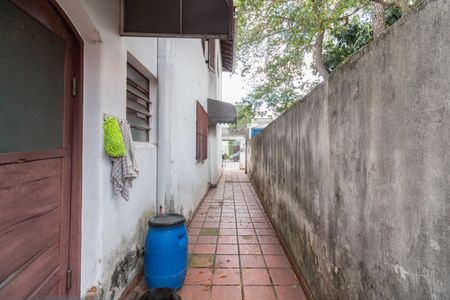 Casa à venda com 355m², 3 quartos e 2 vagasCorredor